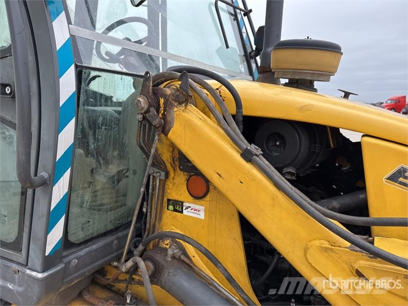 New Holland B80B-SS 4x4 Backhoe Loader バックホーローダー