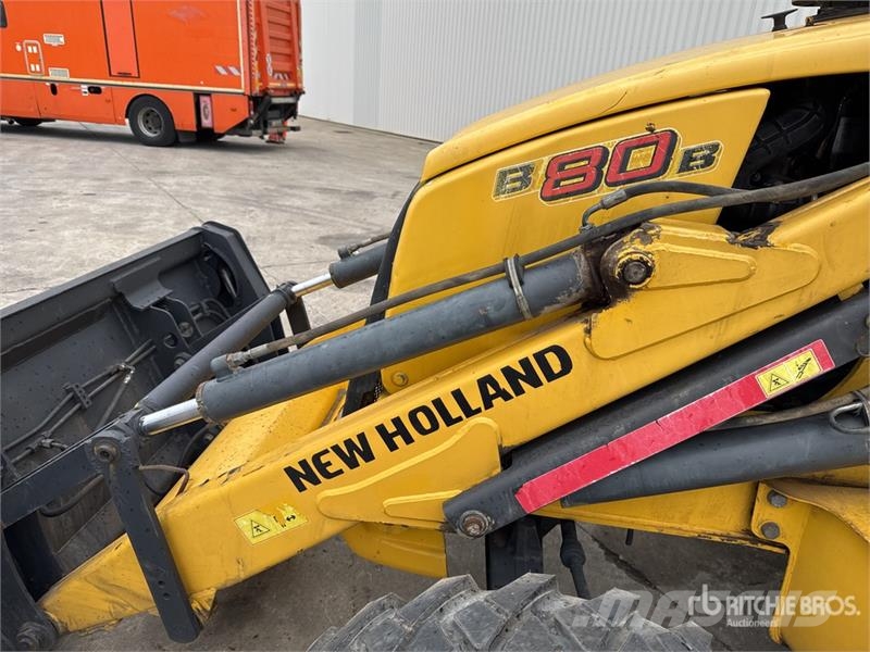 New Holland B80B-SS 4x4 Backhoe Loader バックホーローダー