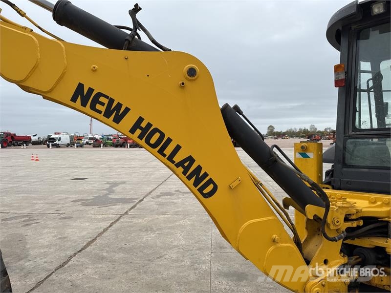 New Holland B80B-SS 4x4 Backhoe Loader バックホーローダー