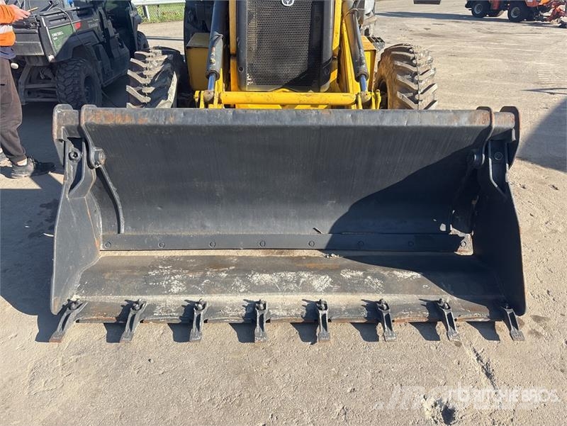 New Holland B80B-SS 4x4 Backhoe Loader Terne