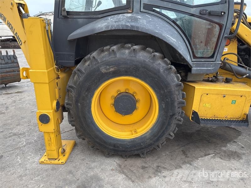 New Holland B80B-SS 4x4 Backhoe Loader バックホーローダー