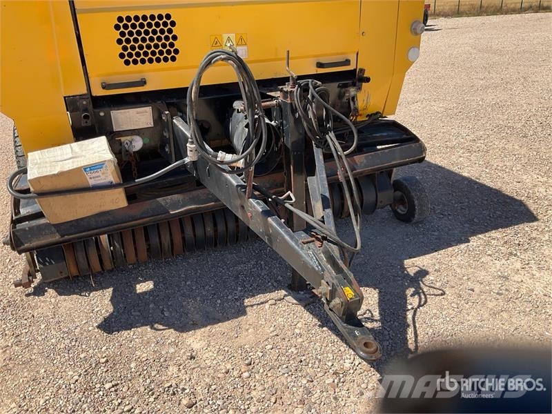 New Holland BR6090 S/A Round Baler محزمات مستديرة