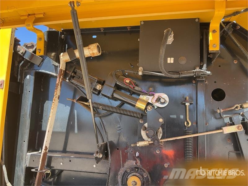 New Holland BR6090 S/A Round Baler محزمات مستديرة