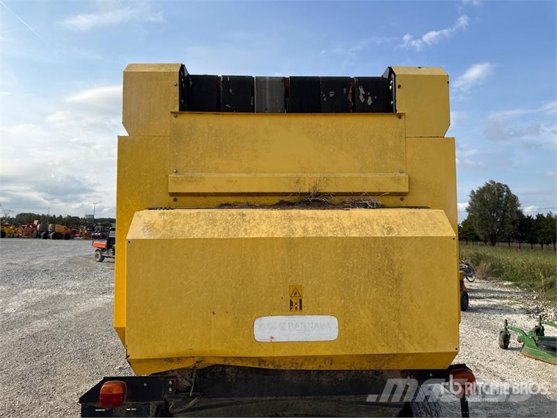 New Holland BR7070 محزمات مستديرة