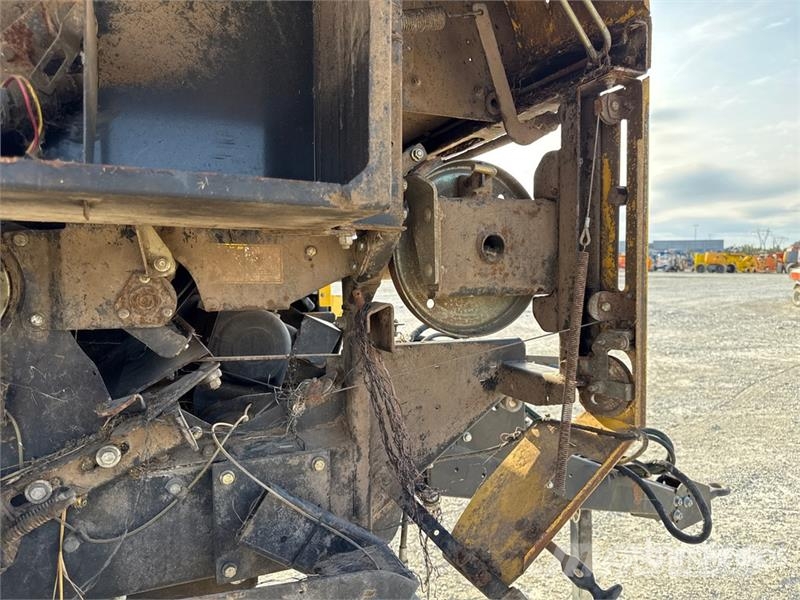 New Holland BR7070 محزمات مستديرة