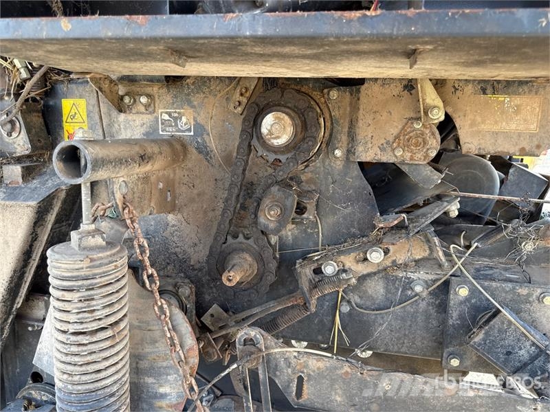 New Holland BR7070 محزمات مستديرة