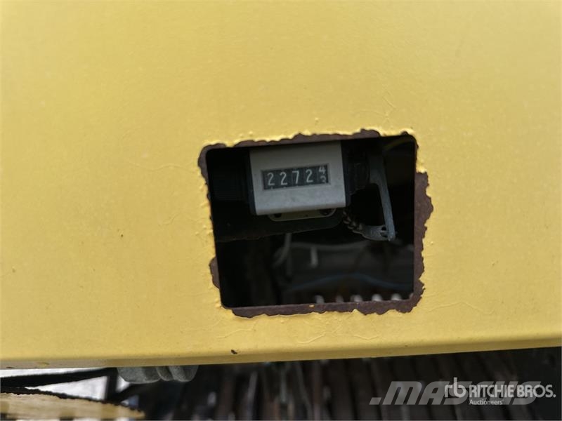 New Holland BR740A محزمات مستديرة