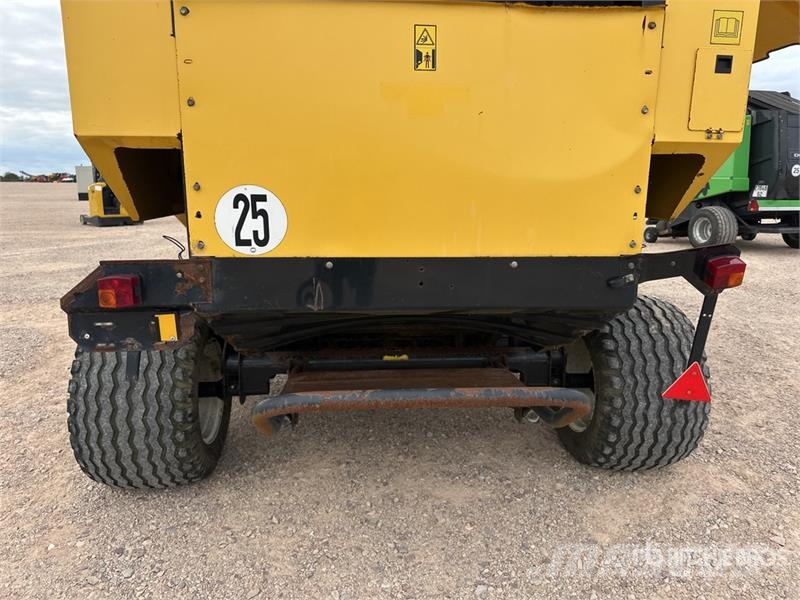 New Holland BR740A محزمات مستديرة