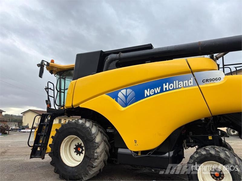 New Holland CR9060 Combine Harvester Teraviljakombainid