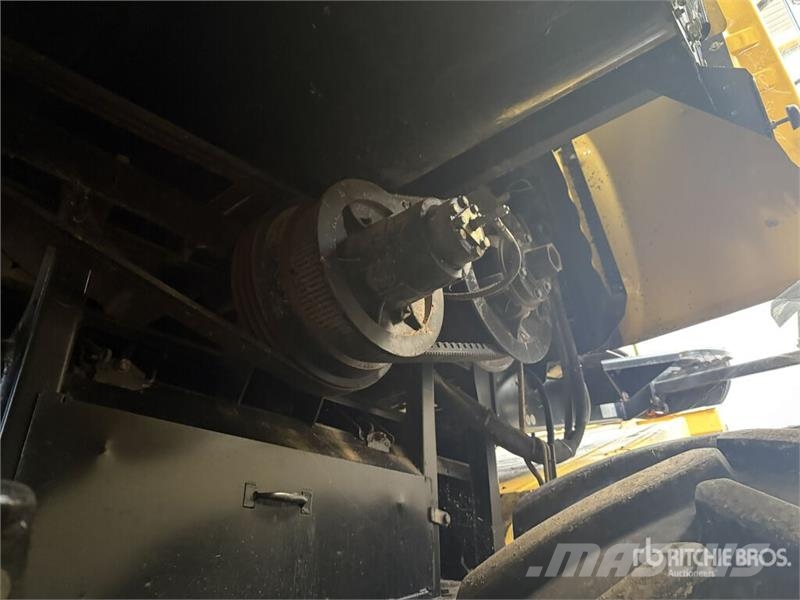 New Holland CR9060 Combine Harvester Teraviljakombainid