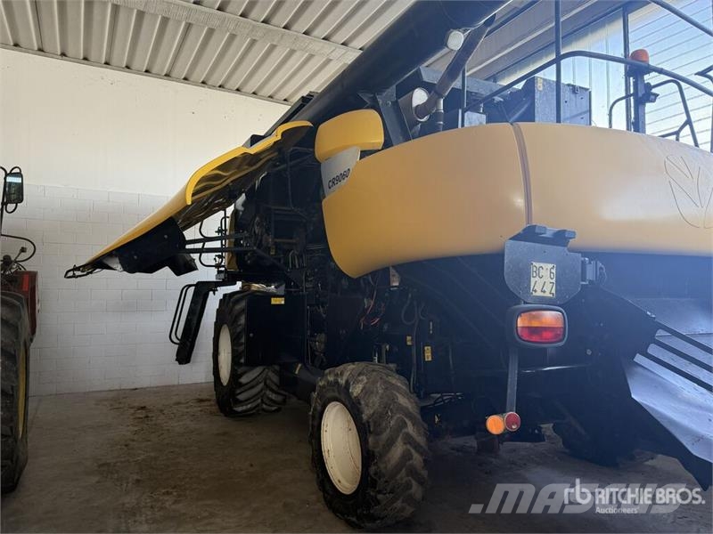 New Holland CR9060 Combine Harvester Teraviljakombainid