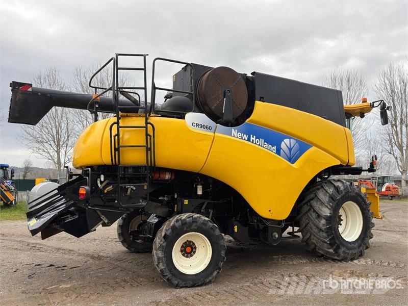 New Holland CR9060 Combine Harvester Teraviljakombainid