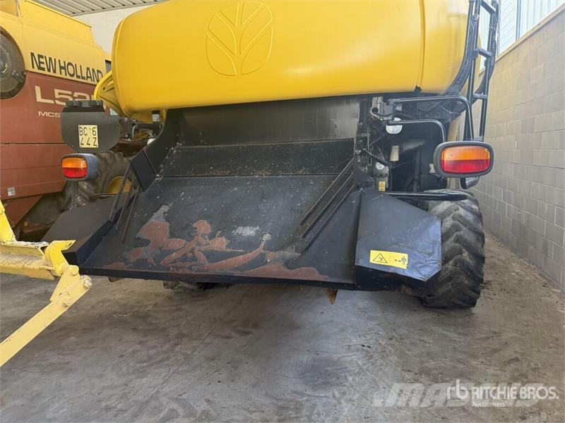 New Holland CR9060 Combine Harvester Teraviljakombainid