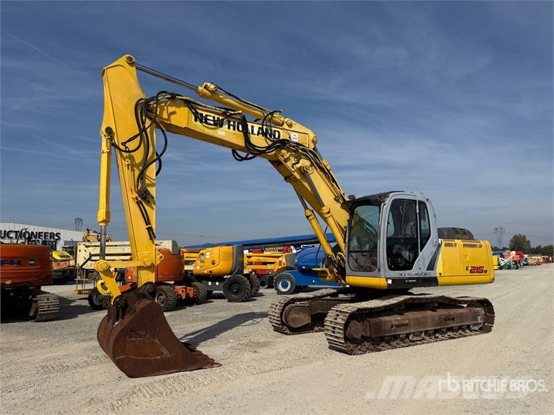 New Holland E215B Tracked Excavator Paletli ekskavatörler