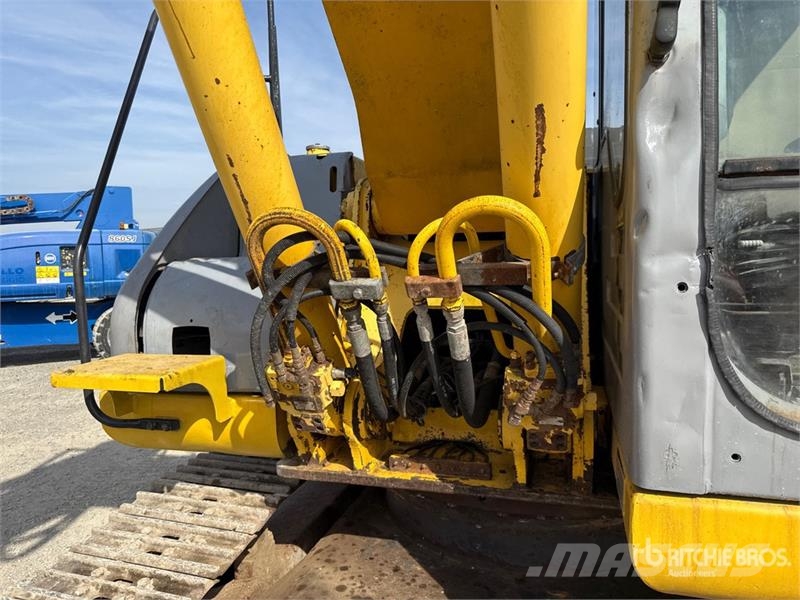 New Holland E215B Tracked Excavator Paletli ekskavatörler