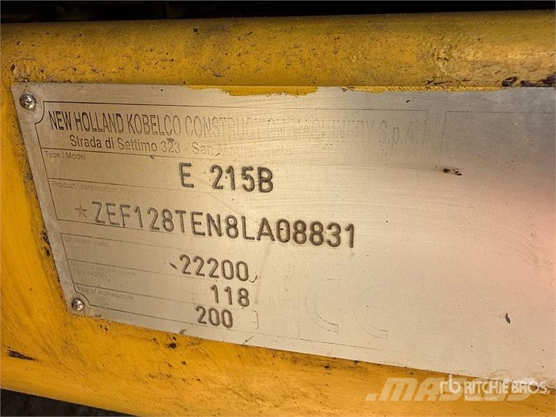 New Holland E215B Tracked Excavator Paletli ekskavatörler