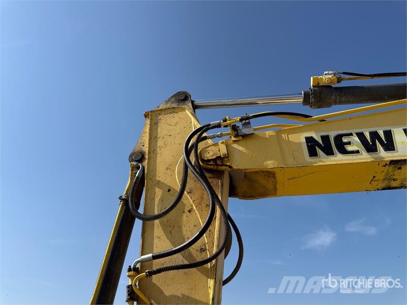 New Holland E215C Tracked Excavator 대형 굴삭기 29톤 이상