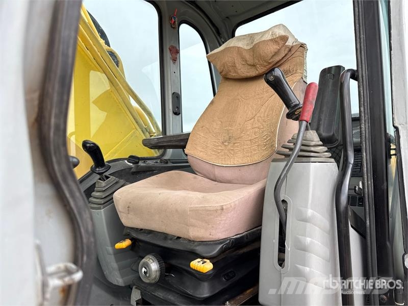 New Holland E245 履帶式 挖土機/掘鑿機/挖掘機