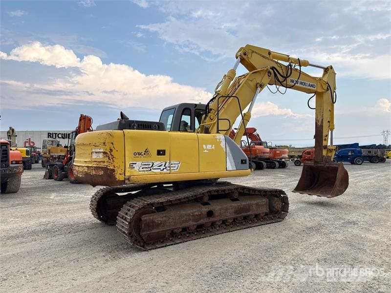 New Holland E245 Bagri goseničarji