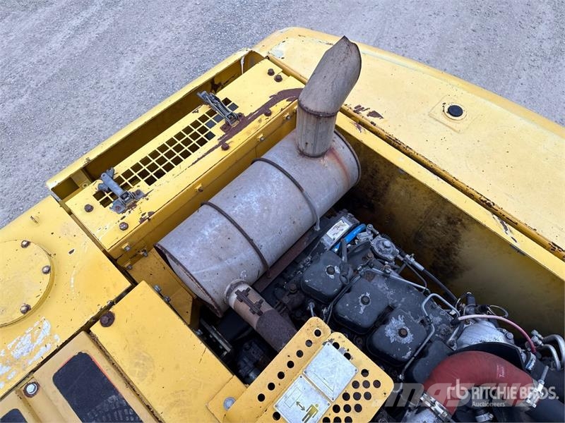 New Holland E245 履帶式 挖土機/掘鑿機/挖掘機