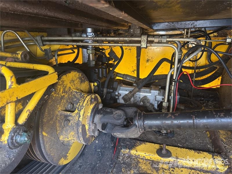 New Holland FX58 2WD Ensileuse Forage Harvester Zāles smalcinātāji