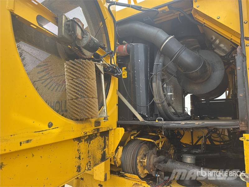 New Holland FX58 2WD Ensileuse Forage Harvester Zāles smalcinātāji