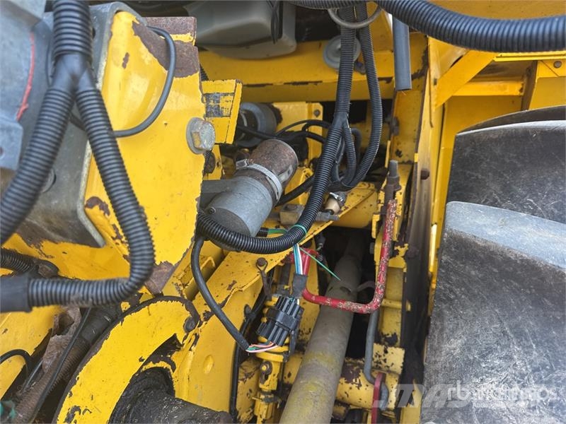 New Holland FX58 2WD Ensileuse Forage Harvester Zāles smalcinātāji