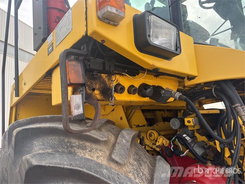 New Holland FX58 2WD Ensileuse Forage Harvester Zāles smalcinātāji