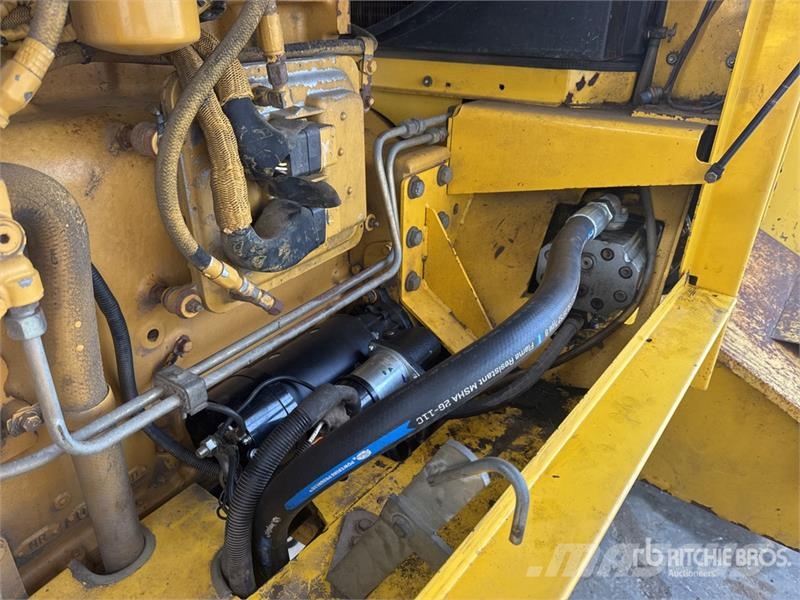 New Holland FX58 2WD Ensileuse Forage Harvester Zāles smalcinātāji