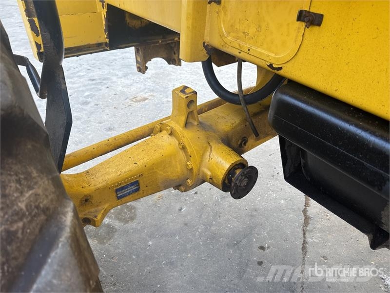 New Holland FX58 2WD Ensileuse Forage Harvester Zāles smalcinātāji