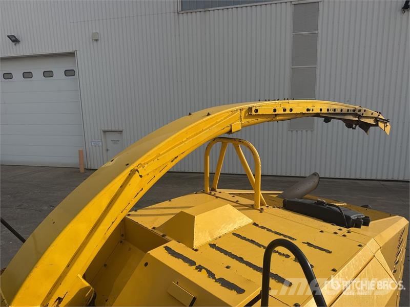 New Holland FX58 2WD Ensileuse Forage Harvester Zāles smalcinātāji