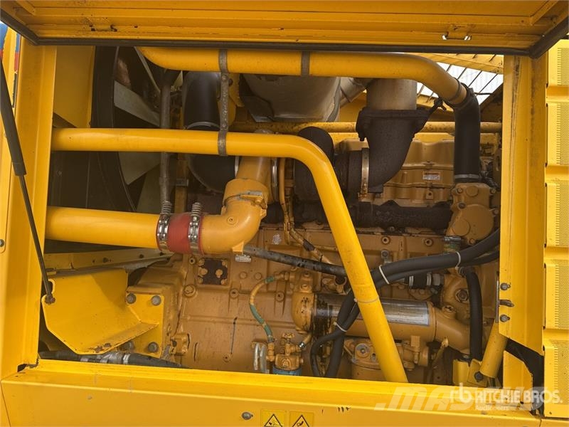 New Holland FX58 2WD Ensileuse Forage Harvester Zāles smalcinātāji