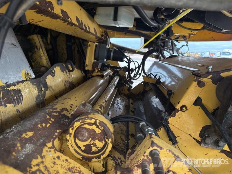 New Holland FX58 4WD Forage Harvester 목초 수확기