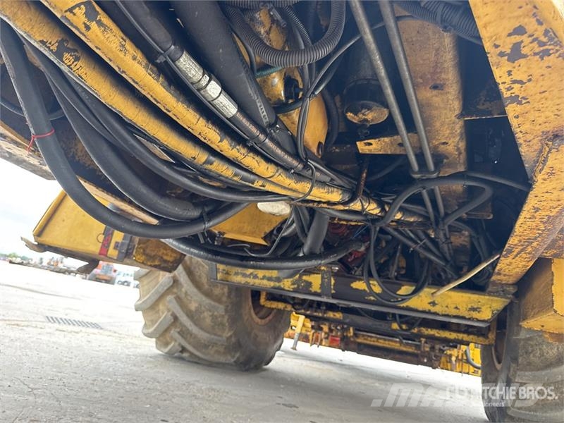 New Holland FX58 4WD Forage Harvester 목초 수확기