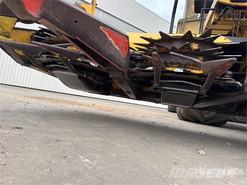 New Holland FX58 4WD Forage Harvester 목초 수확기