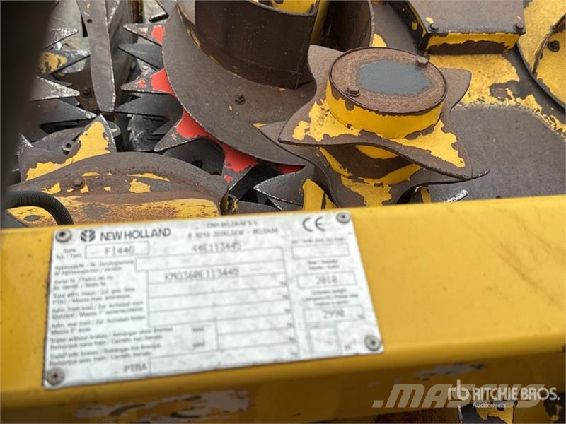 New Holland FX58 4WD Forage Harvester 목초 수확기