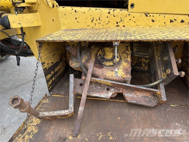 New Holland FX58 4WD Forage Harvester 목초 수확기