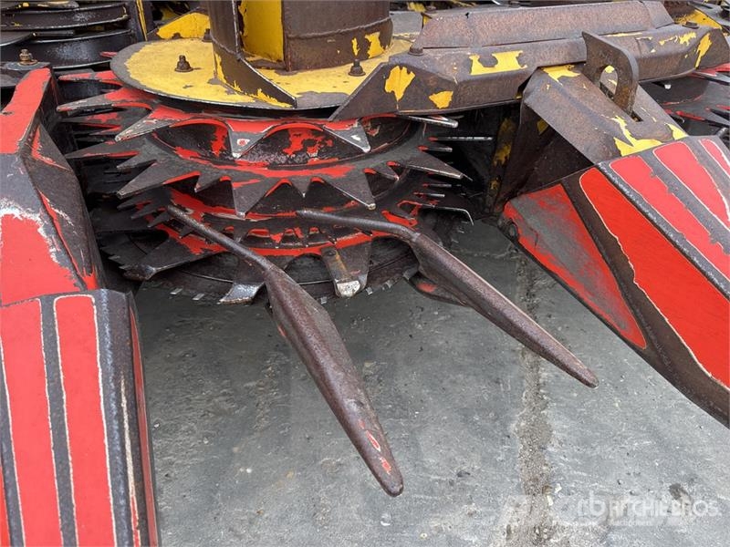 New Holland FX58 4WD Forage Harvester 목초 수확기