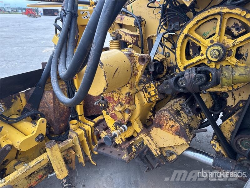 New Holland FX58 4WD Forage Harvester 목초 수확기