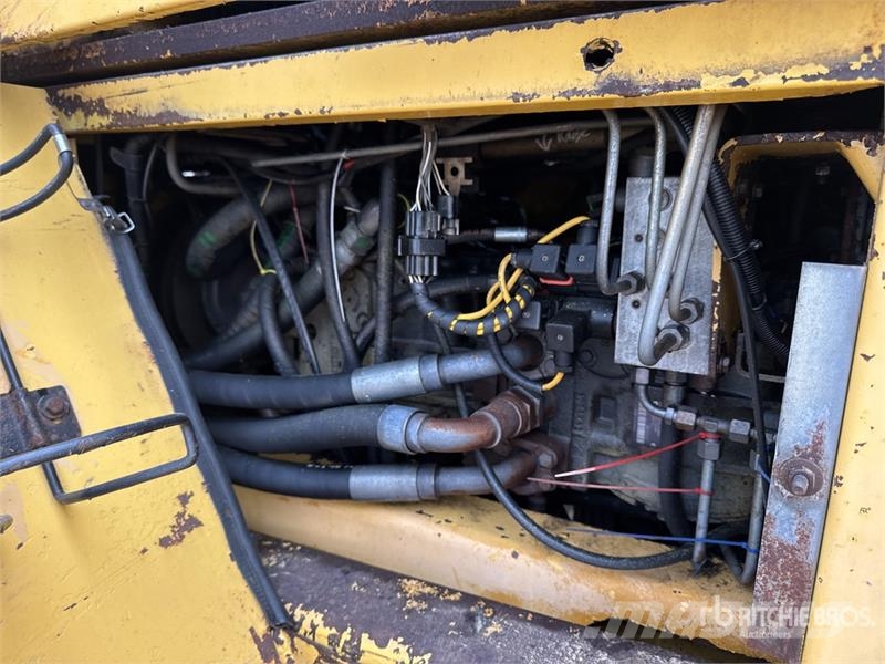 New Holland FX58 4WD Forage Harvester 목초 수확기