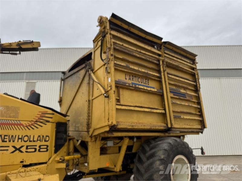 New Holland FX58 4WD Forage Harvester 목초 수확기