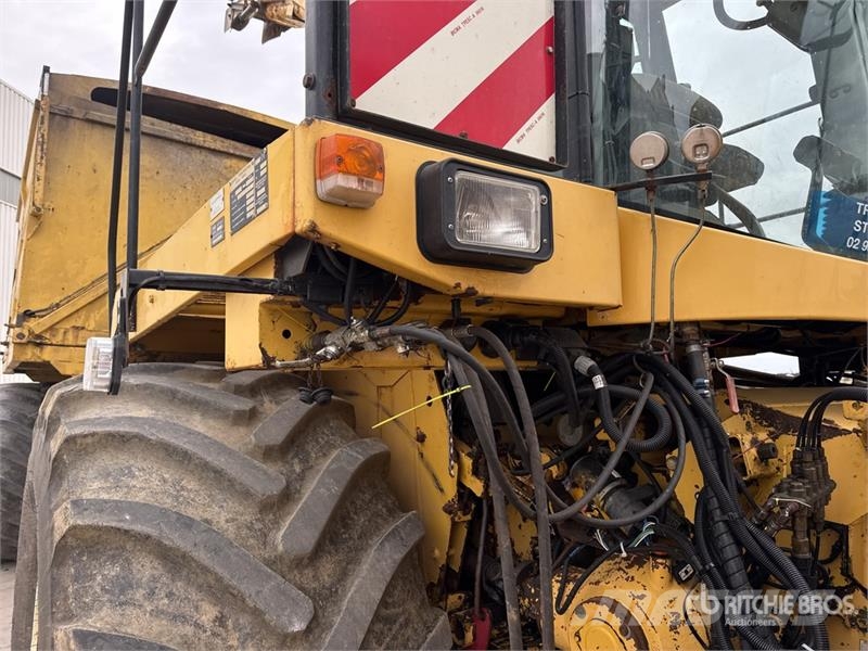 New Holland FX58 4WD Forage Harvester 목초 수확기