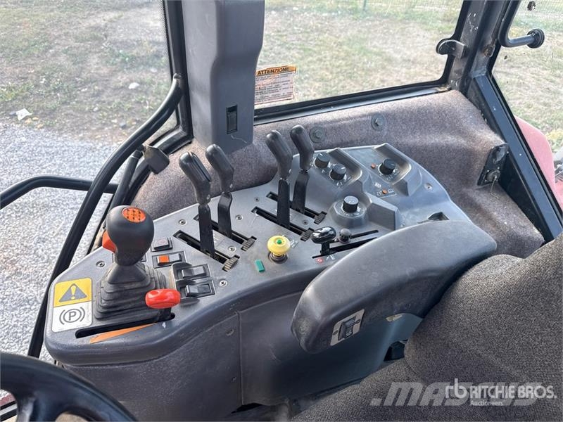 New Holland G190 4WD Tractor Trattori
