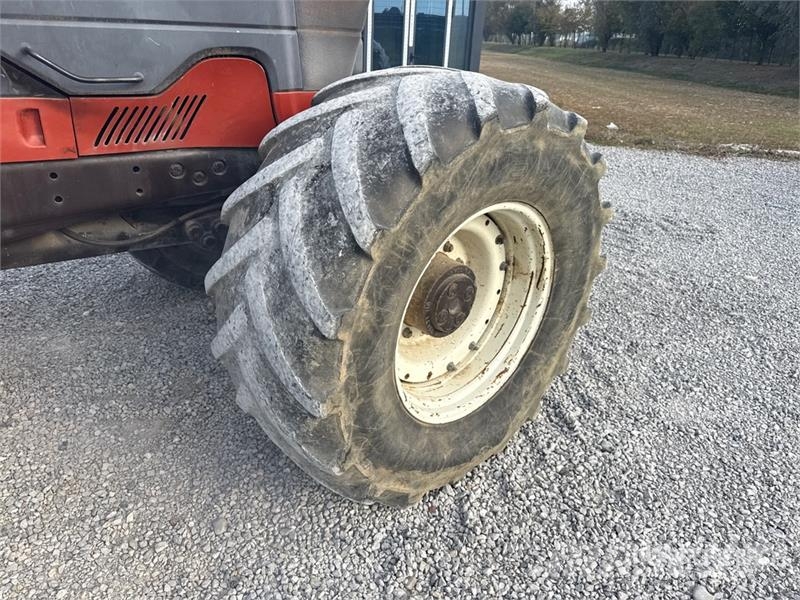 New Holland G190 4WD Tractor Trattori