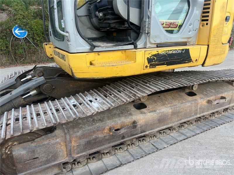 New Holland KOBELCO E235B SRNLC Pelle Sur Chenilles Tracked Ex Crawler excavators