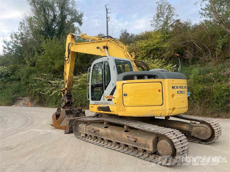 New Holland KOBELCO E235B SRNLC Pelle Sur Chenilles Tracked Ex Crawler excavators