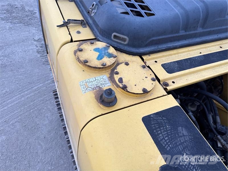 New Holland Kobelco E215B Tracked Excavator Bagri goseničarji