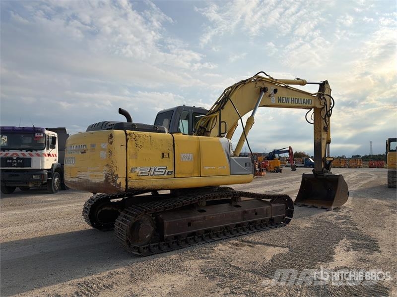 New Holland Kobelco E215B Tracked Excavator Paletli ekskavatörler