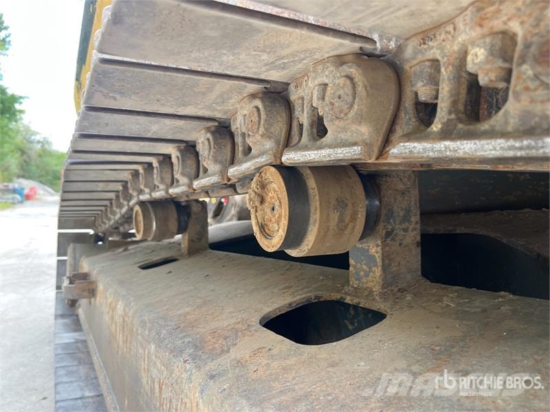 New Holland KOBELCO E235B SRNLC Pelle Sur Chenilles Tracked Ex Crawler excavators