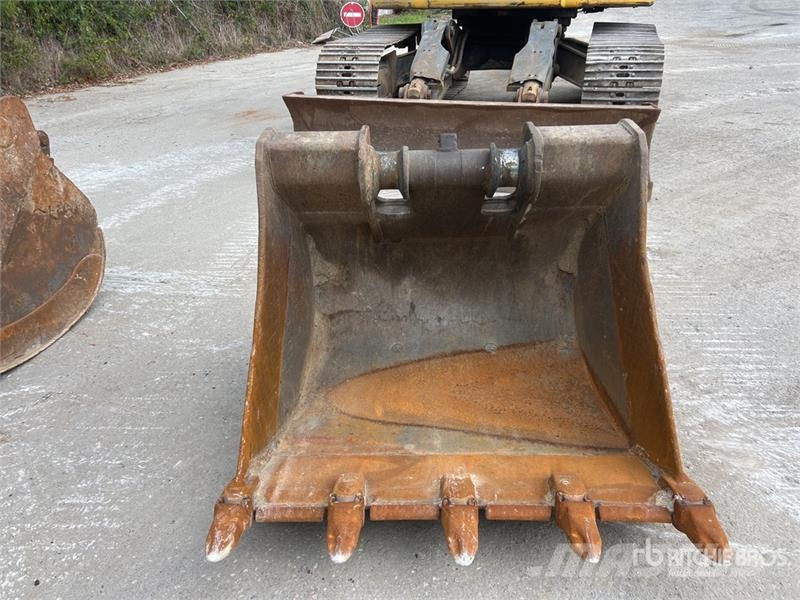 New Holland KOBELCO E235B SRNLC Pelle Sur Chenilles Tracked Ex Crawler excavators